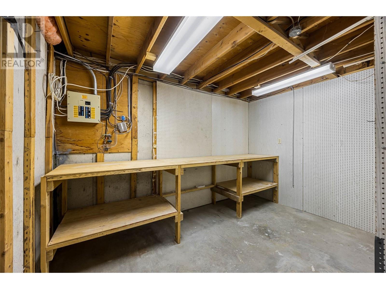 352 Waddington Drive, Kamloops, British Columbia  V2E 1M5 - Photo 15 - 10346913