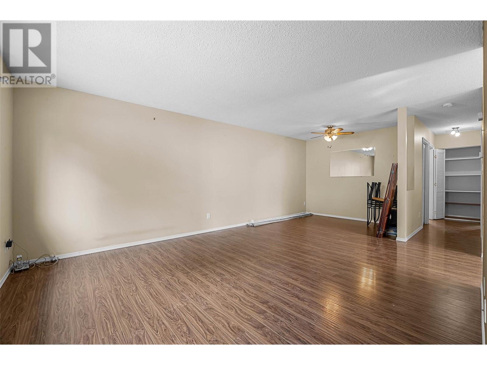 352 Waddington Drive, Kamloops, British Columbia  V2E 1M5 - Photo 2 - 10346913