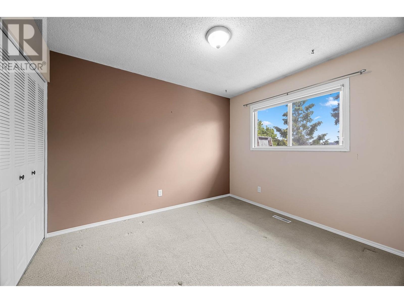 352 Waddington Drive, Kamloops, British Columbia  V2E 1M5 - Photo 8 - 10346913