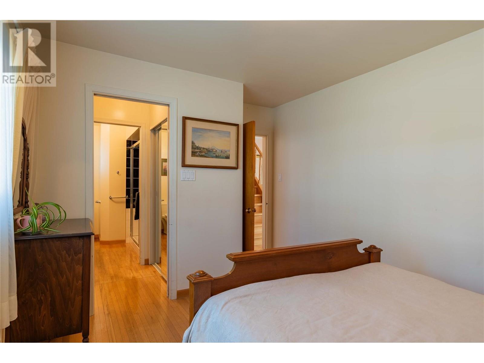 945 Thackeray Street, Warfield, British Columbia  V1R 2C3 - Photo 14 - 10346826