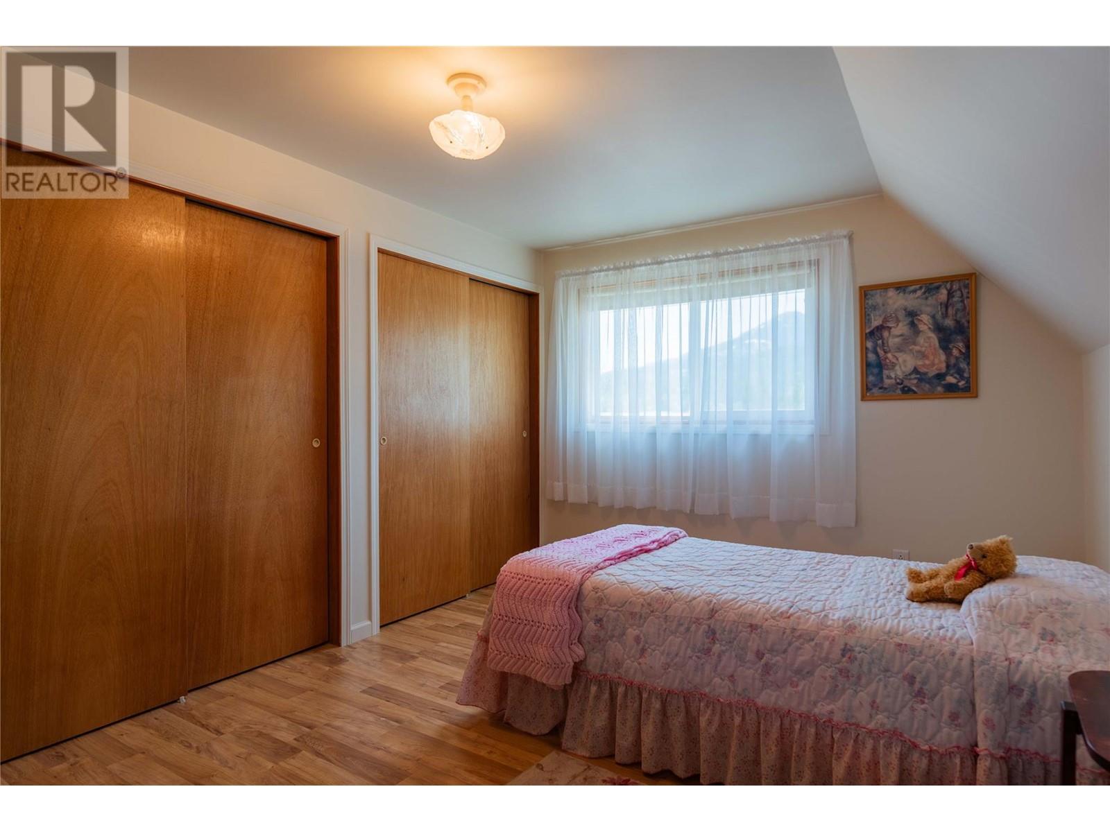 945 Thackeray Street, Warfield, British Columbia  V1R 2C3 - Photo 27 - 10346826
