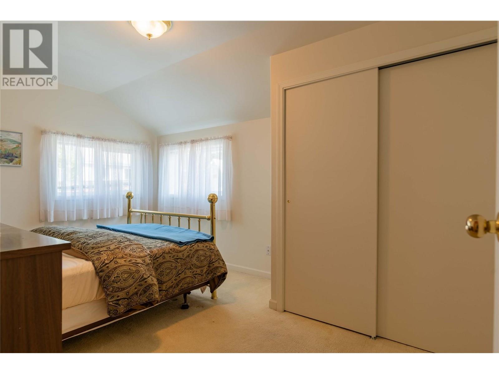 945 Thackeray Street, Warfield, British Columbia  V1R 2C3 - Photo 29 - 10346826