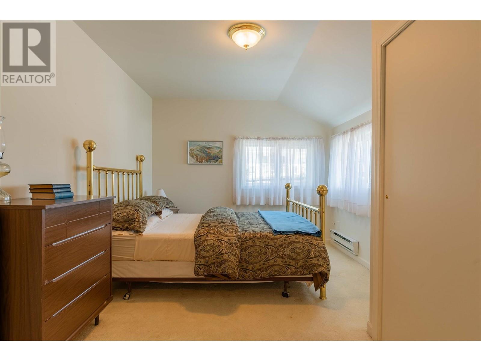 945 Thackeray Street, Warfield, British Columbia  V1R 2C3 - Photo 30 - 10346826