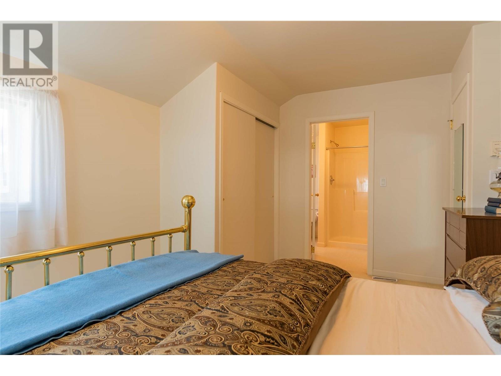 945 Thackeray Street, Warfield, British Columbia  V1R 2C3 - Photo 31 - 10346826