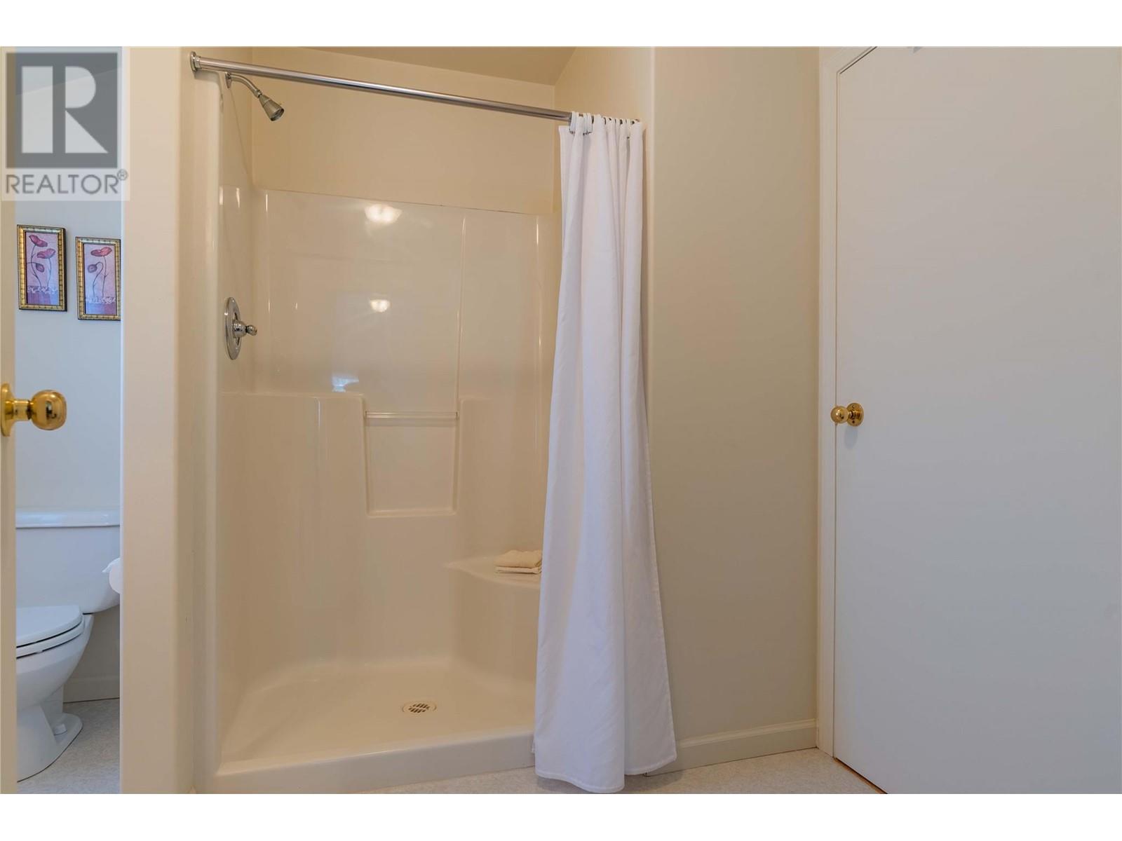 945 Thackeray Street, Warfield, British Columbia  V1R 2C3 - Photo 33 - 10346826
