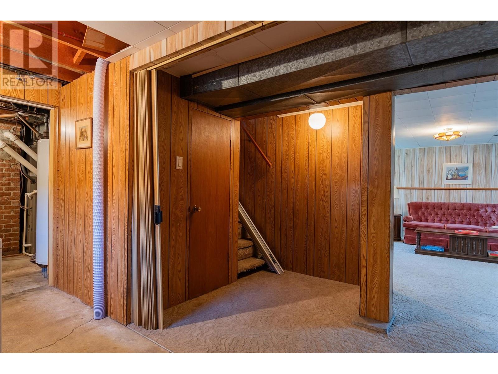 945 Thackeray Street, Warfield, British Columbia  V1R 2C3 - Photo 44 - 10346826