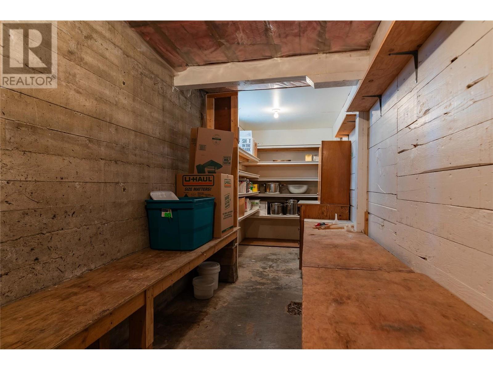 945 Thackeray Street, Warfield, British Columbia  V1R 2C3 - Photo 49 - 10346826