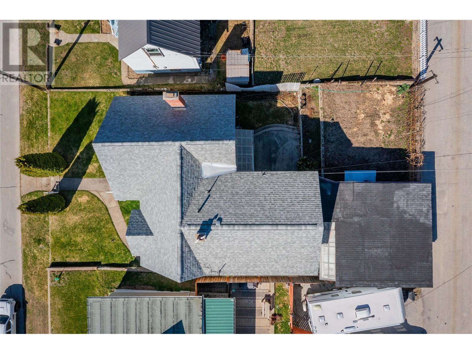 945 Thackeray Street, Warfield, British Columbia  V1R 2C3 - Photo 52 - 10346826