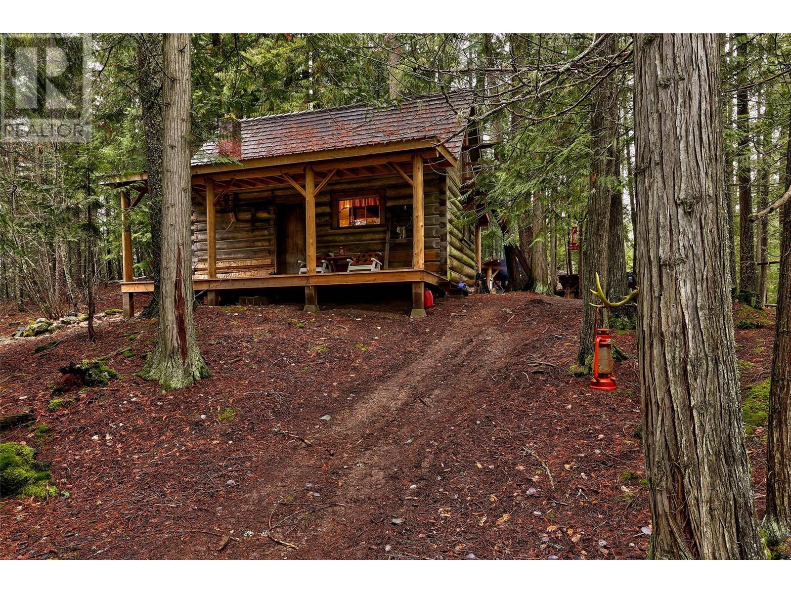 6057 Line 17 Road, Magna Bay, British Columbia  V0E 1M7 - Photo 10 - 10347076
