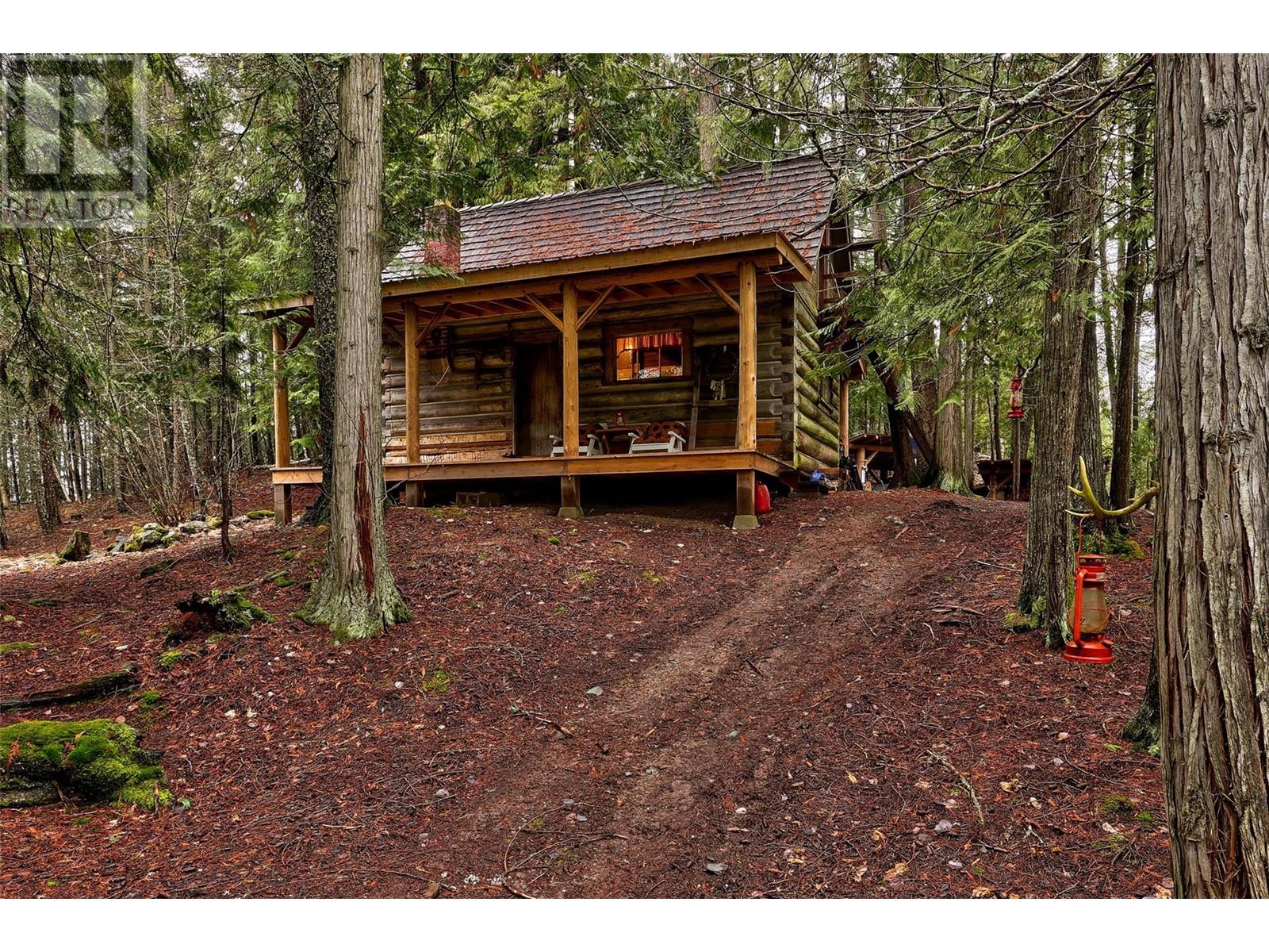 6057 Line 17 Road, Magna Bay, British Columbia  V0E 1M7 - Photo 11 - 10347076