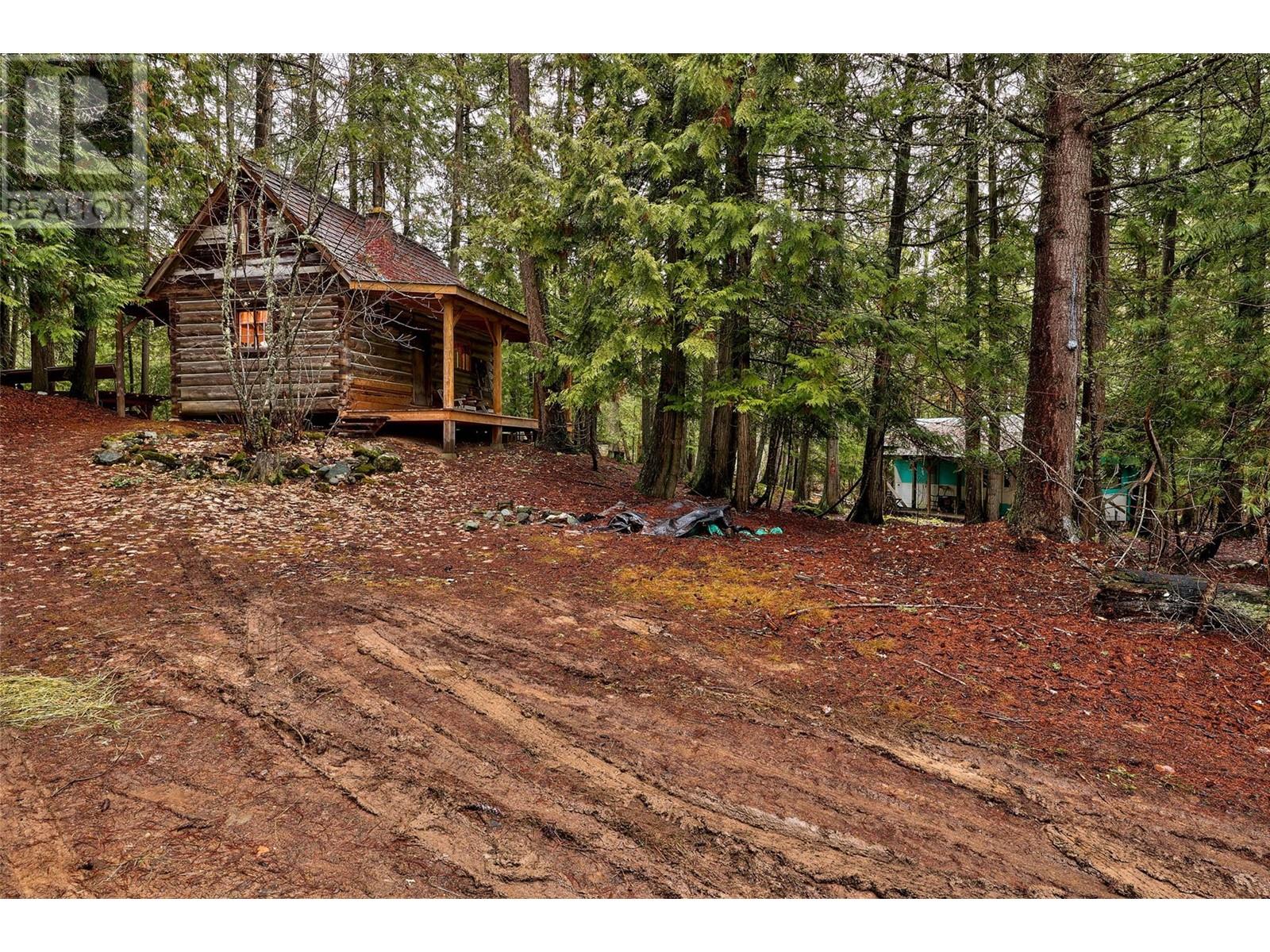 6057 Line 17 Road, Magna Bay, British Columbia  V0E 1M7 - Photo 17 - 10347076