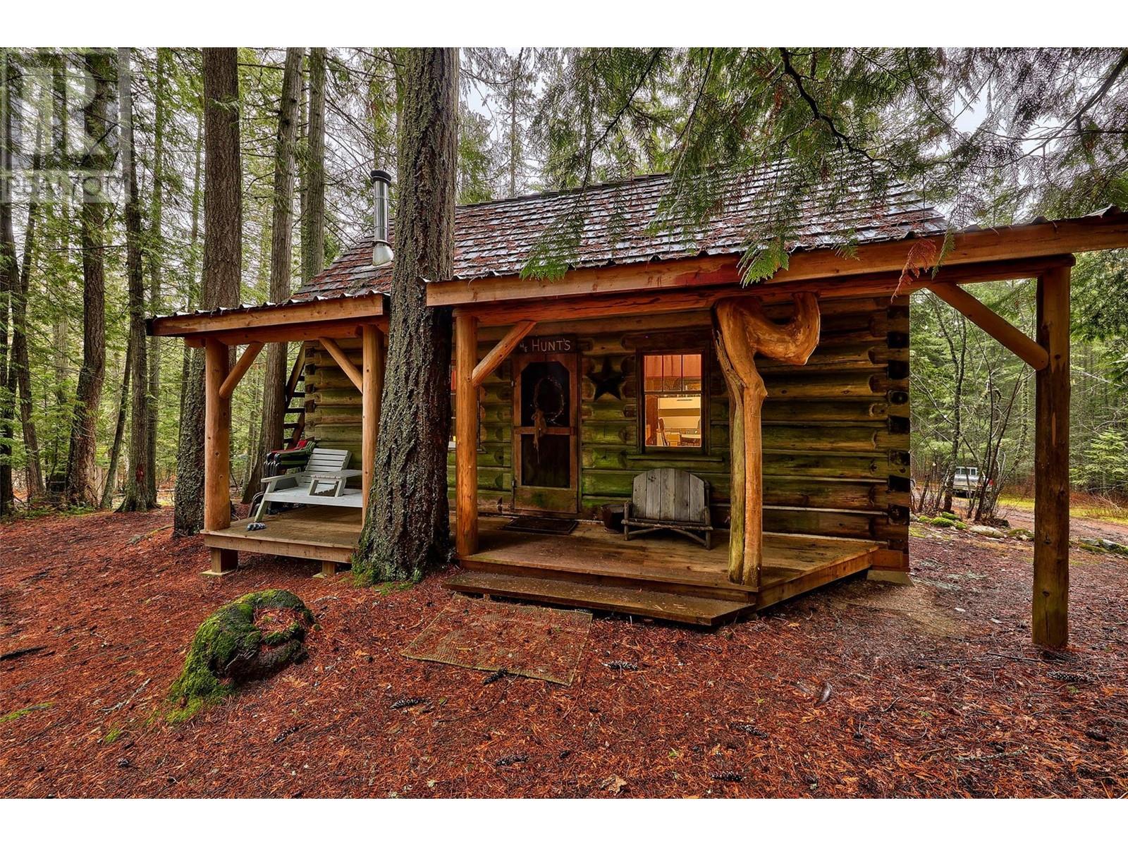 6057 Line 17 Road, Magna Bay, British Columbia  V0E 1M7 - Photo 23 - 10347076