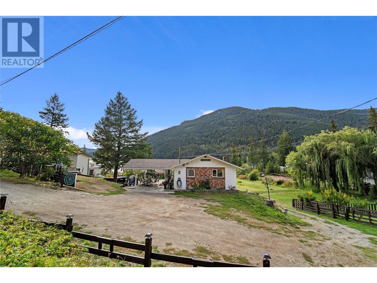 2348 Ojibway Road, Kamloops, British Columbia  V2H 1P1 - Photo 25 - 10346856