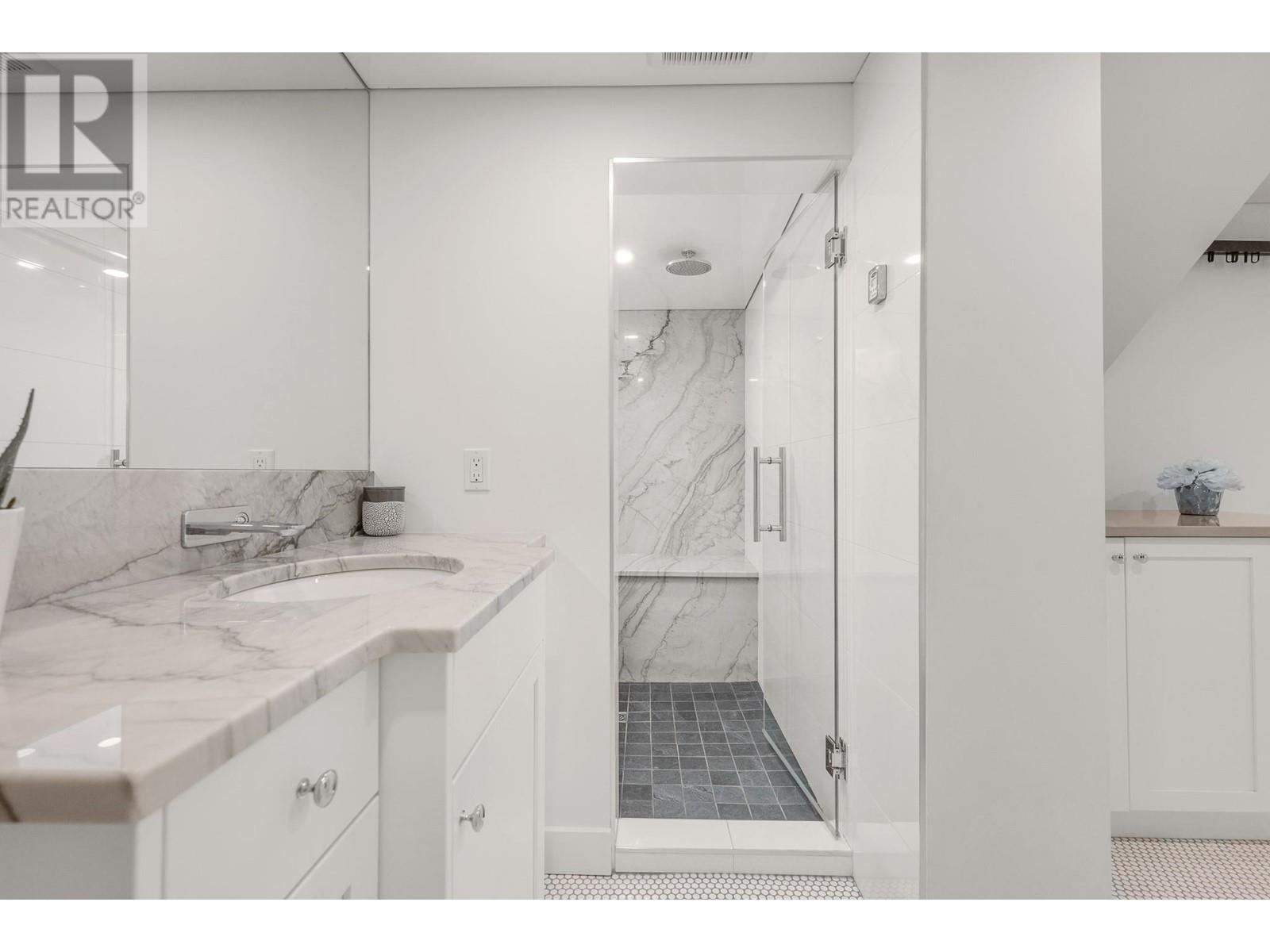 3403 20th Street, Vernon, British Columbia  V1T 4C6 - Photo 27 - 10346750