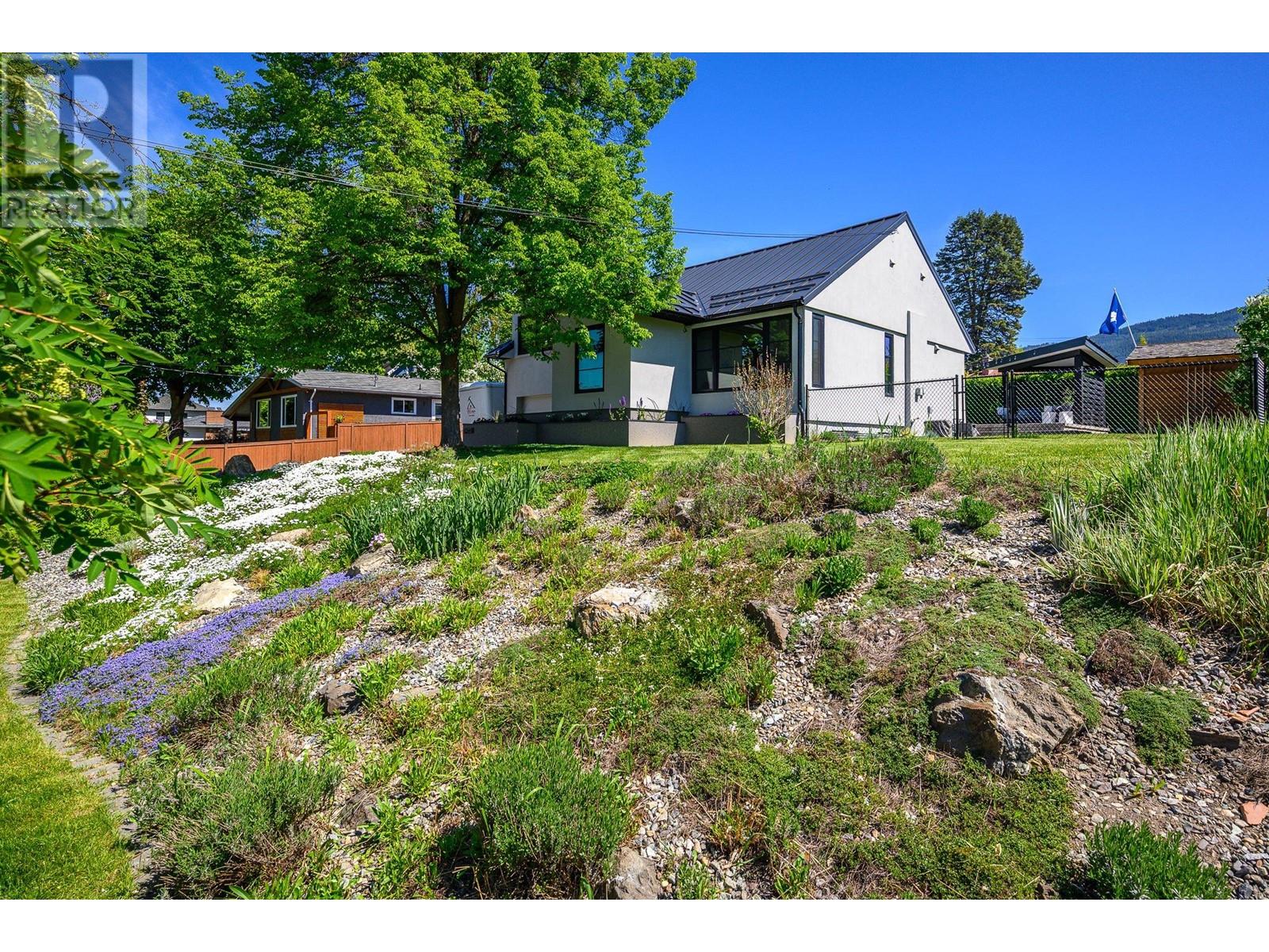3403 20th Street, Vernon, British Columbia  V1T 4C6 - Photo 39 - 10346750