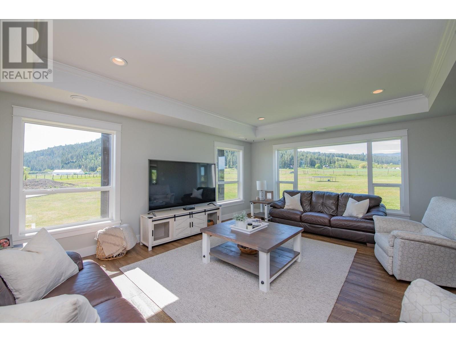 4160 Noble Road, Spallumcheen, British Columbia  V0E 1B4 - Photo 19 - 10346640