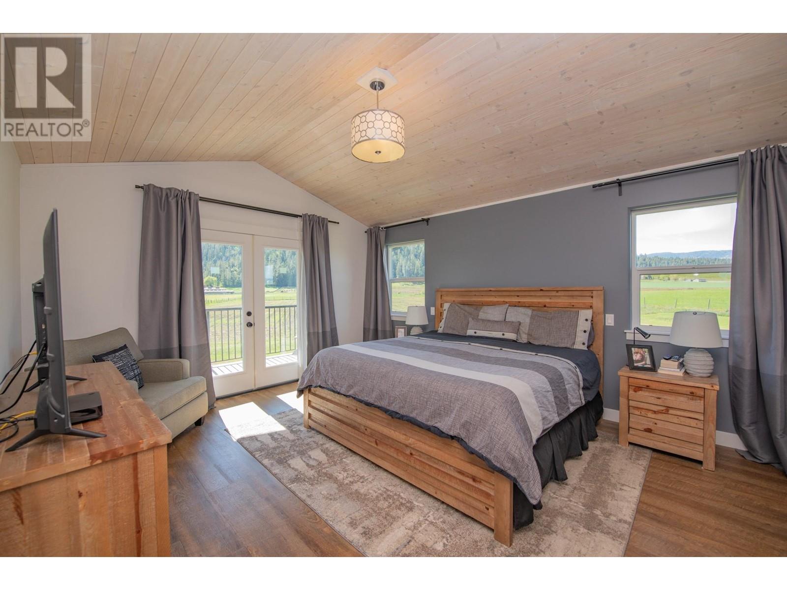 4160 Noble Road, Spallumcheen, British Columbia  V0E 1B4 - Photo 29 - 10346640