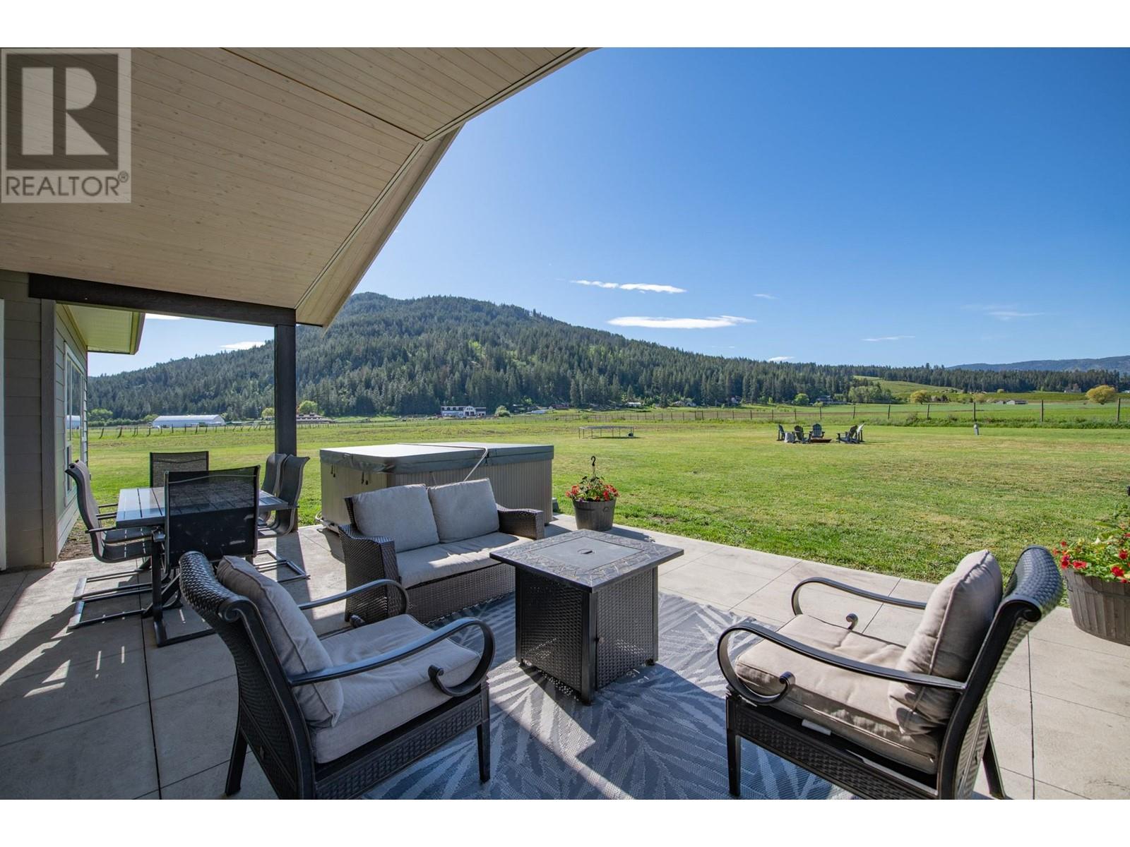 4160 Noble Road, Spallumcheen, British Columbia  V0E 1B4 - Photo 5 - 10346640