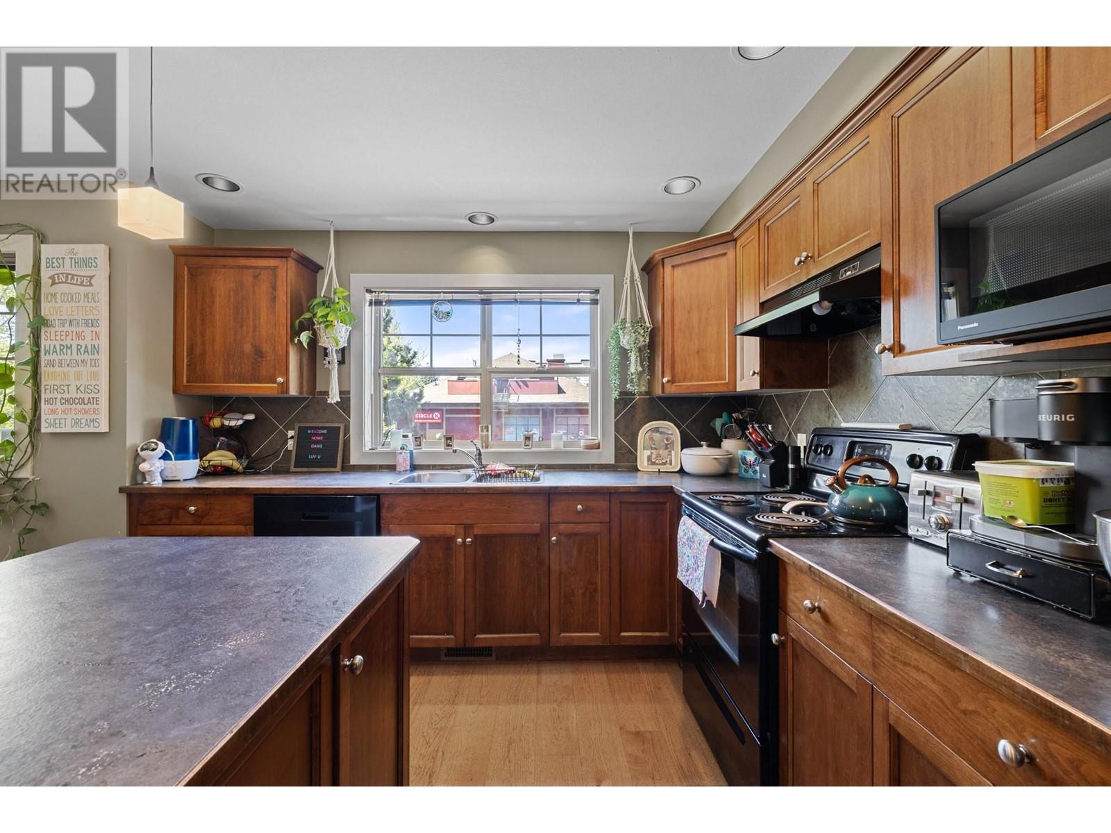 146 Mccurdy Road Unit# 2, Kelowna, British Columbia  V1X 8B1 - Photo 3 - 10346579