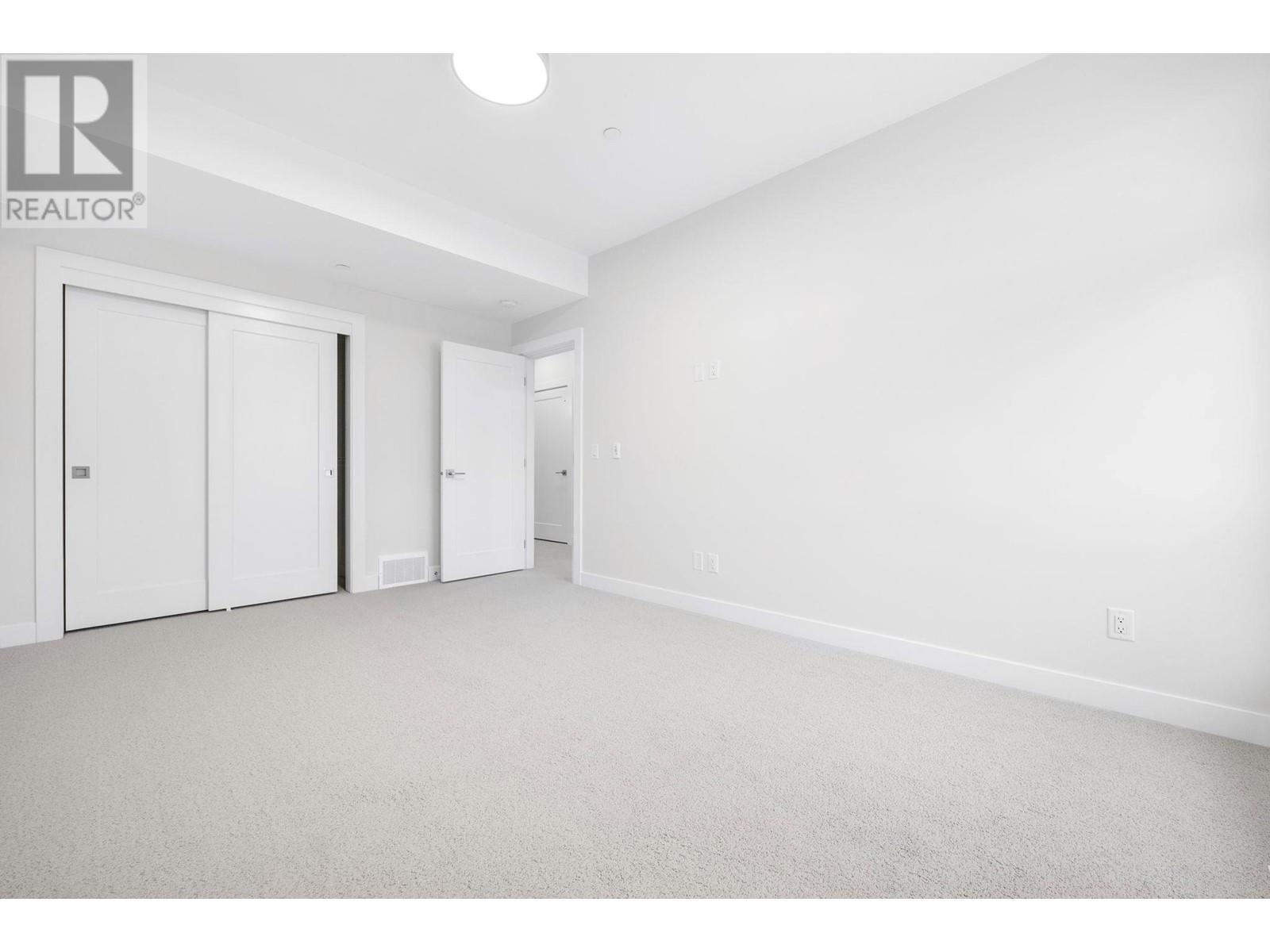 6008 Princess Street, Peachland, British Columbia  V0H 1X7 - Photo 29 - 10347119