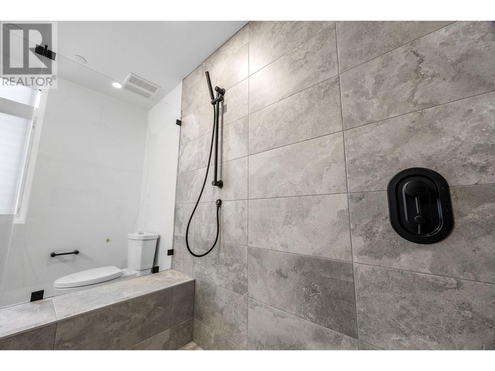 6012 Princess Street, Peachland, British Columbia  V0H 1X7 - Photo 24 - 10347118