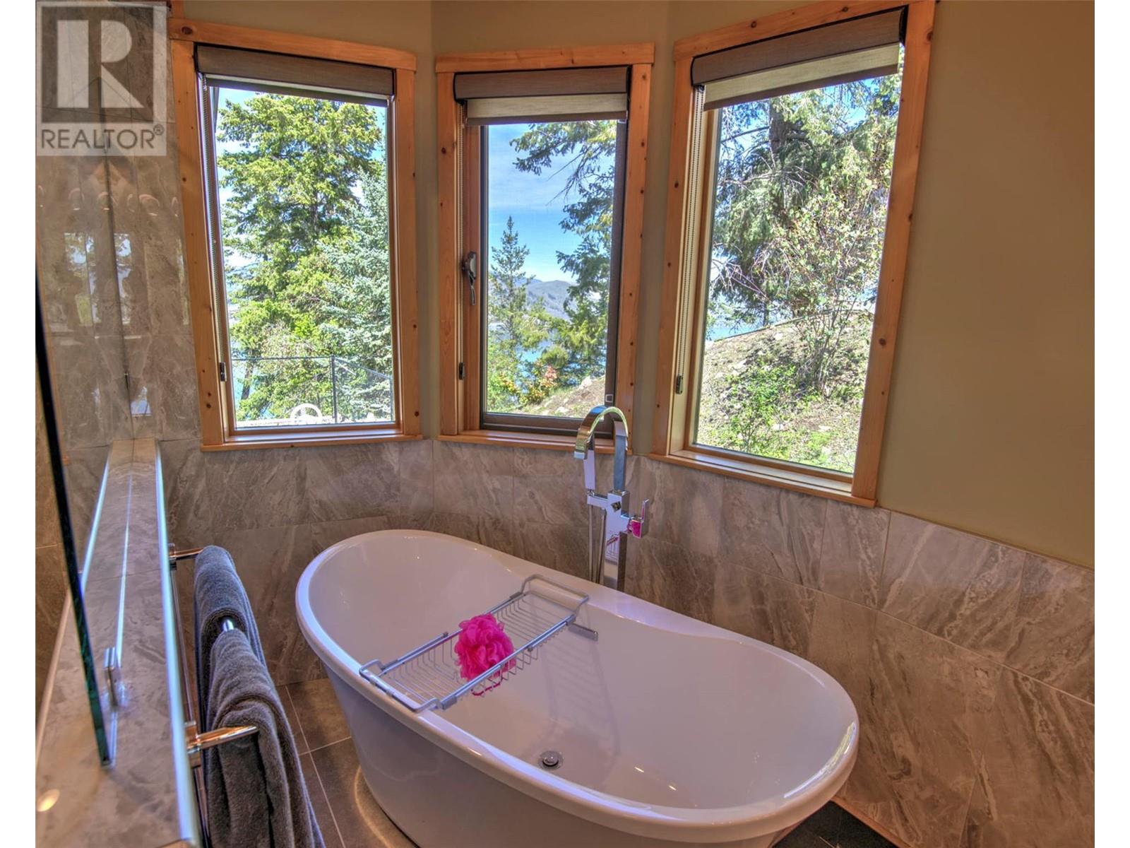9260 Chinook Road, Vernon, British Columbia  V1H 1K3 - Photo 41 - 10346519