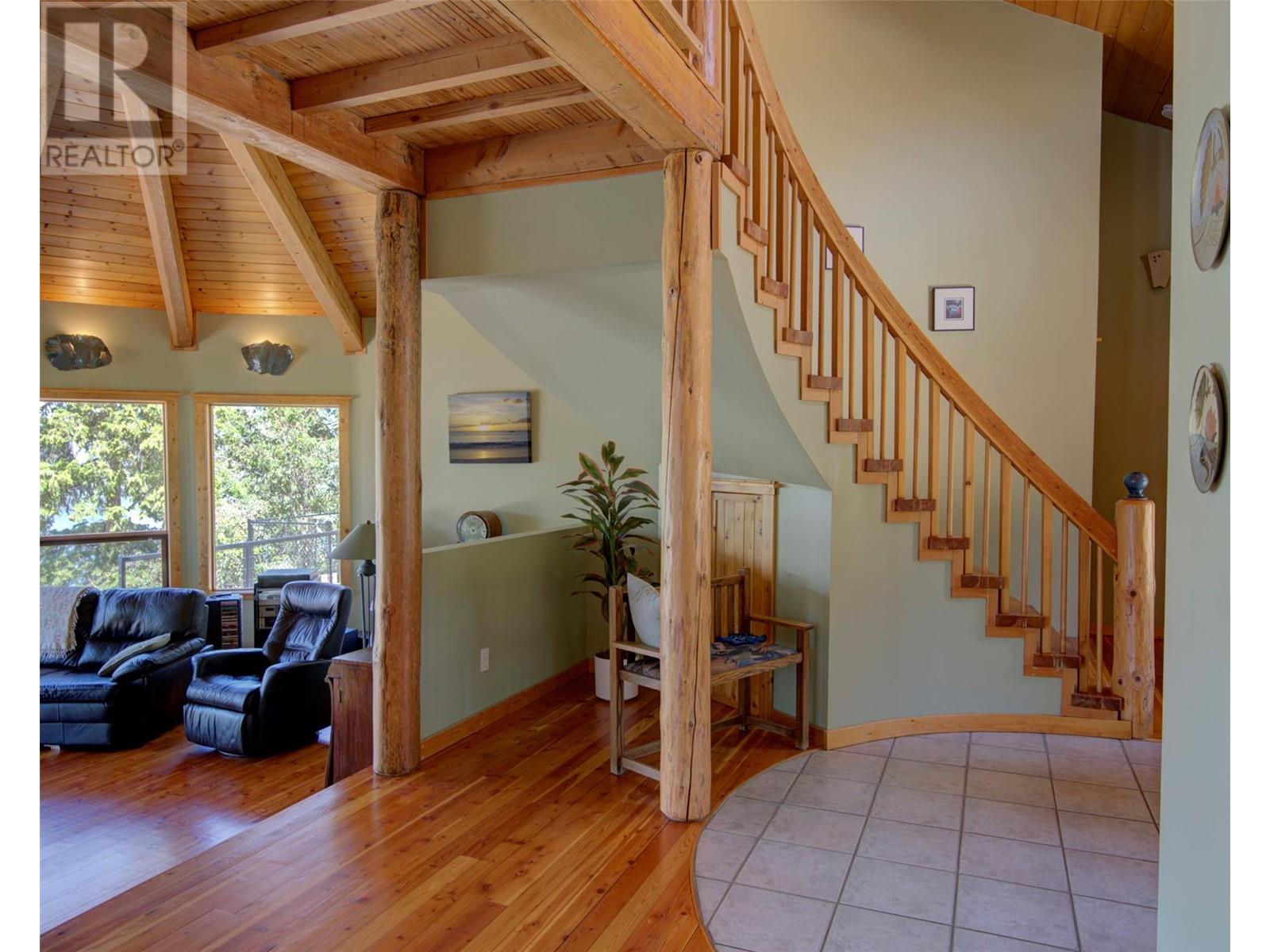 9260 Chinook Road, Vernon, British Columbia  V1H 1K3 - Photo 9 - 10346519