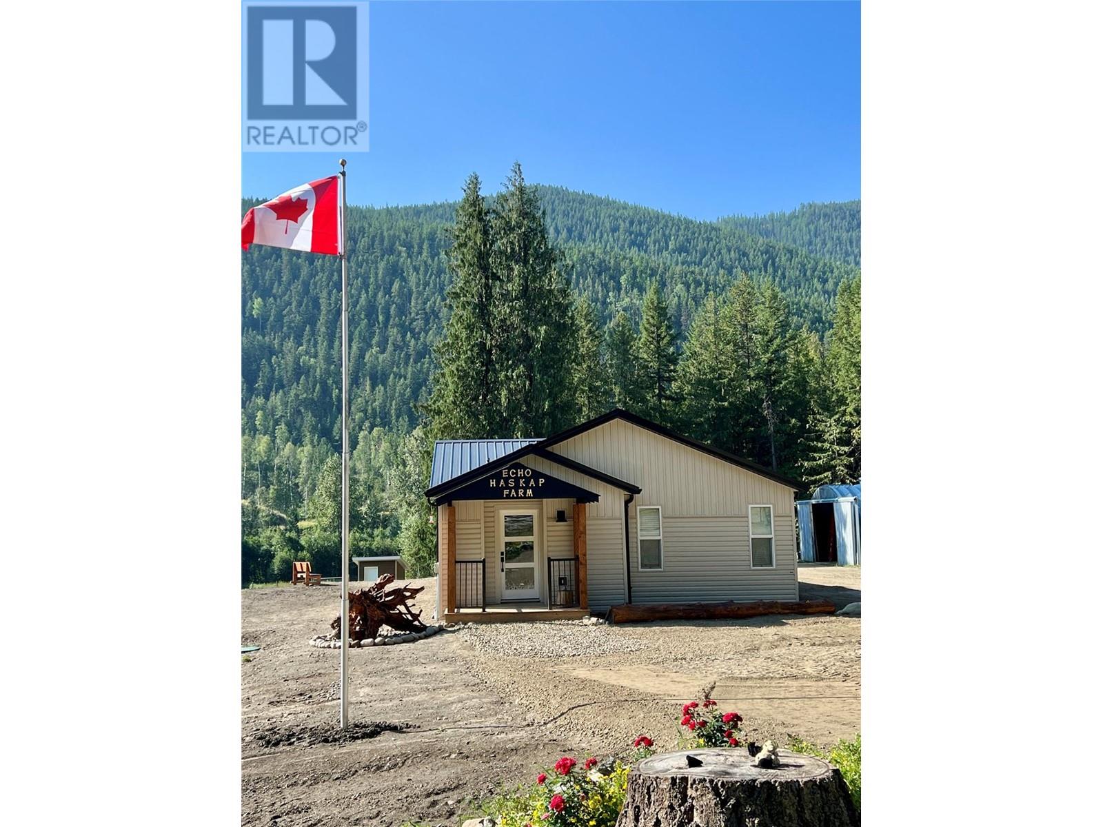 1238 Creighton Valley Road, Lumby, British Columbia  V0E 2G1 - Photo 2 - 10346239