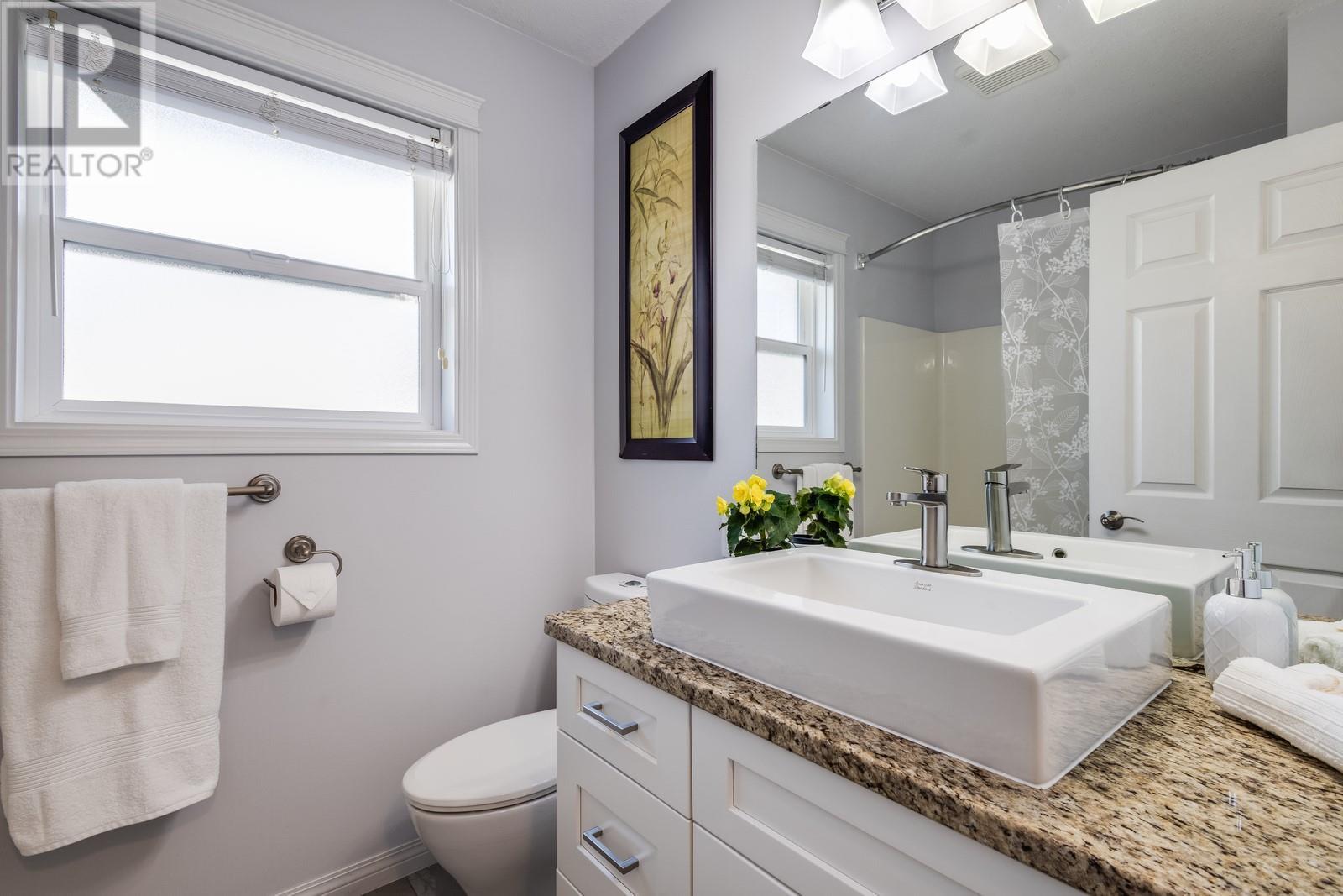 2110 21 Avenue, Vernon, British Columbia  V1T 8H6 - Photo 21 - 10345065