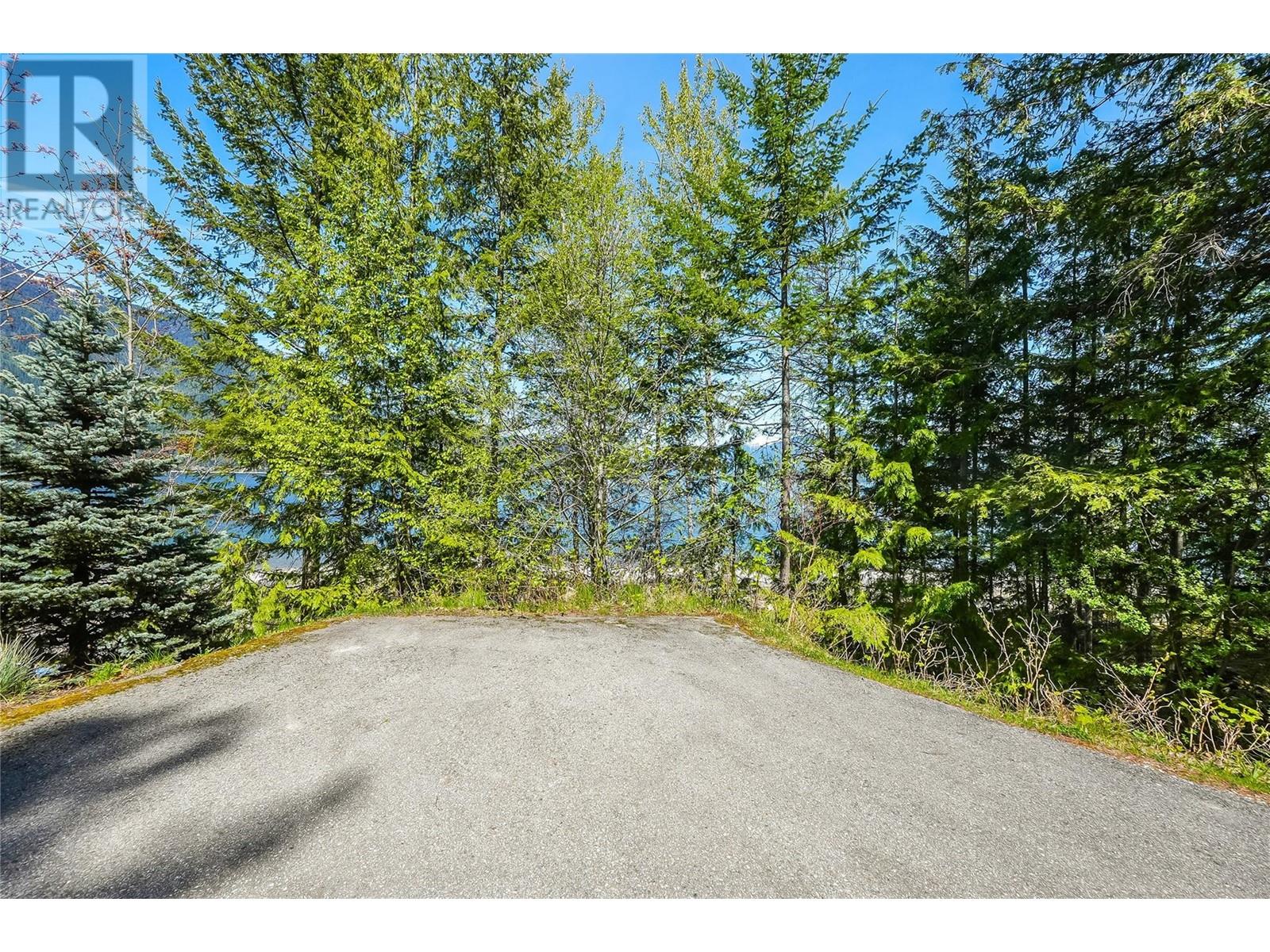 271 Kootenay Lake Road, Procter, British Columbia  V1L 0B6 - Photo 13 - 10346661