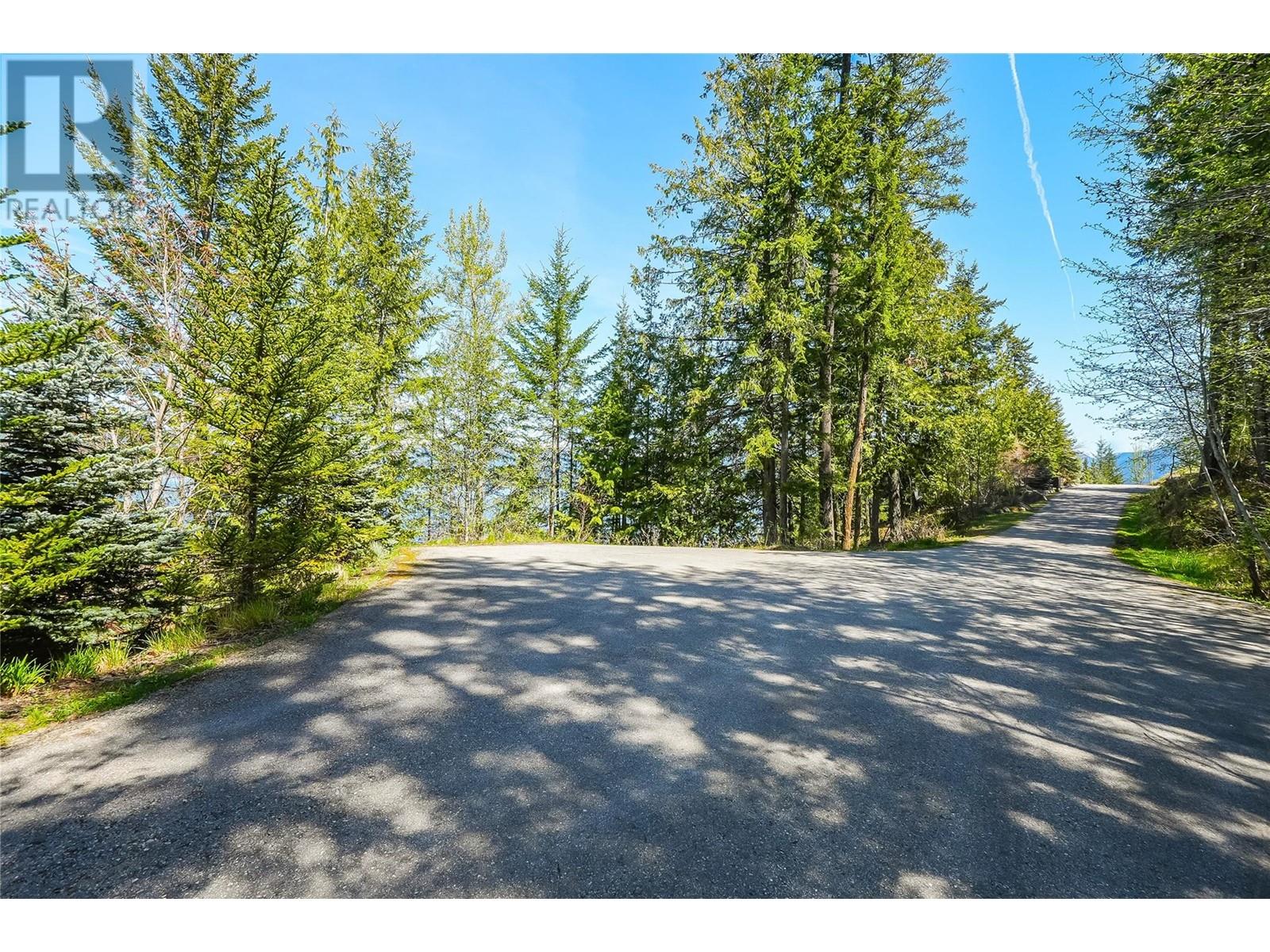 271 Kootenay Lake Road, Procter, British Columbia  V1L 0B6 - Photo 14 - 10346661
