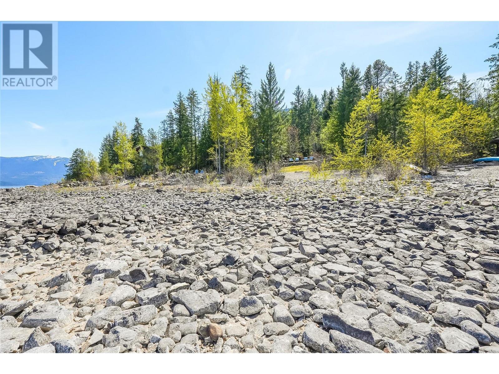 271 Kootenay Lake Road, Procter, British Columbia  V1L 0B6 - Photo 18 - 10346661