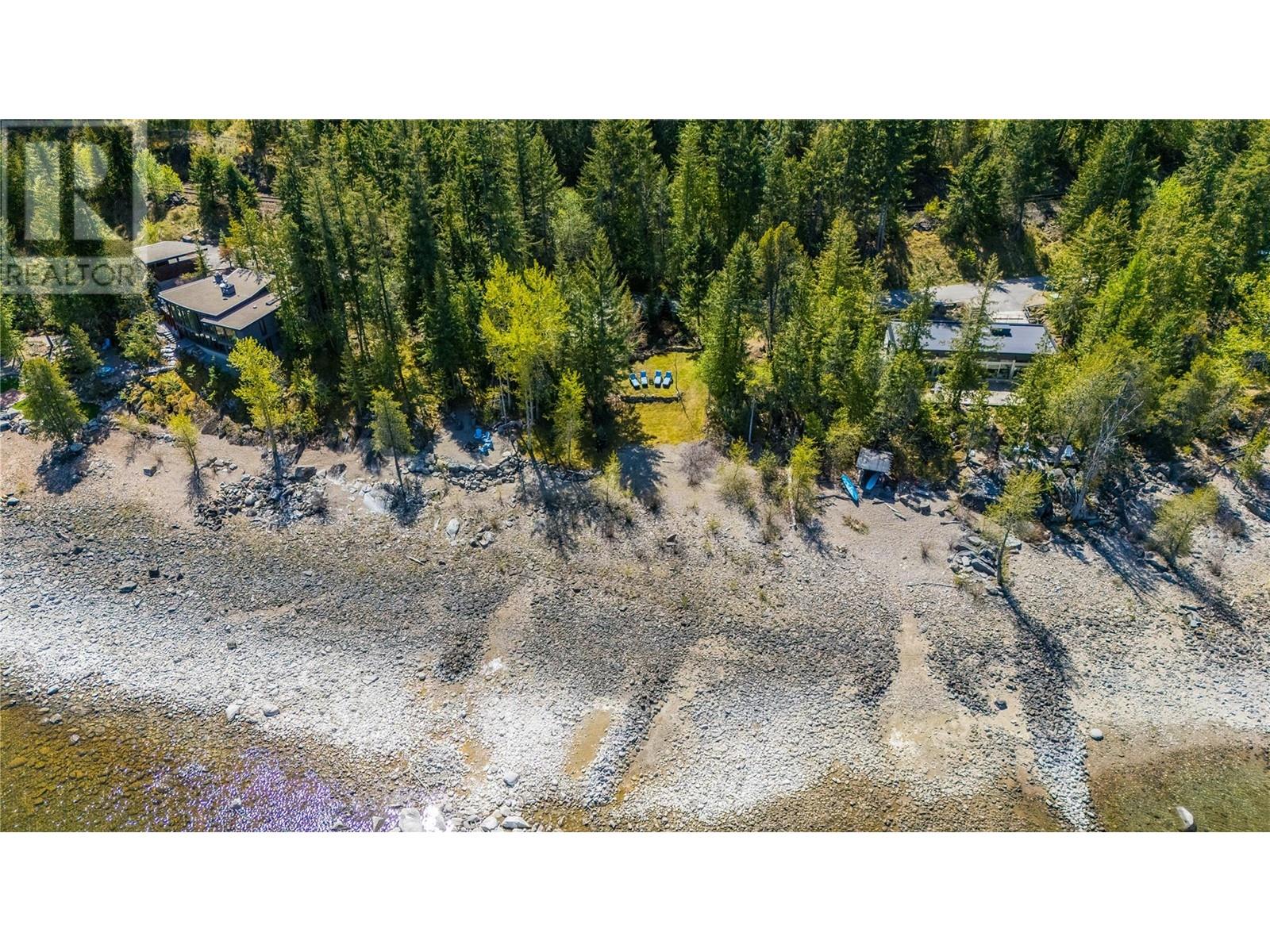271 Kootenay Lake Road, Procter, British Columbia  V1L 0B6 - Photo 3 - 10346661