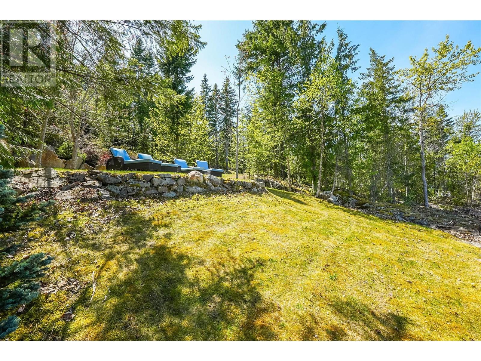 271 Kootenay Lake Road, Procter, British Columbia  V1L 0B6 - Photo 9 - 10346661