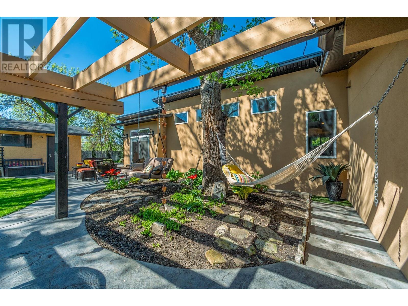 430 Pine Road, Kelowna, British Columbia  V1X 4L8 - Photo 2 - 10345552
