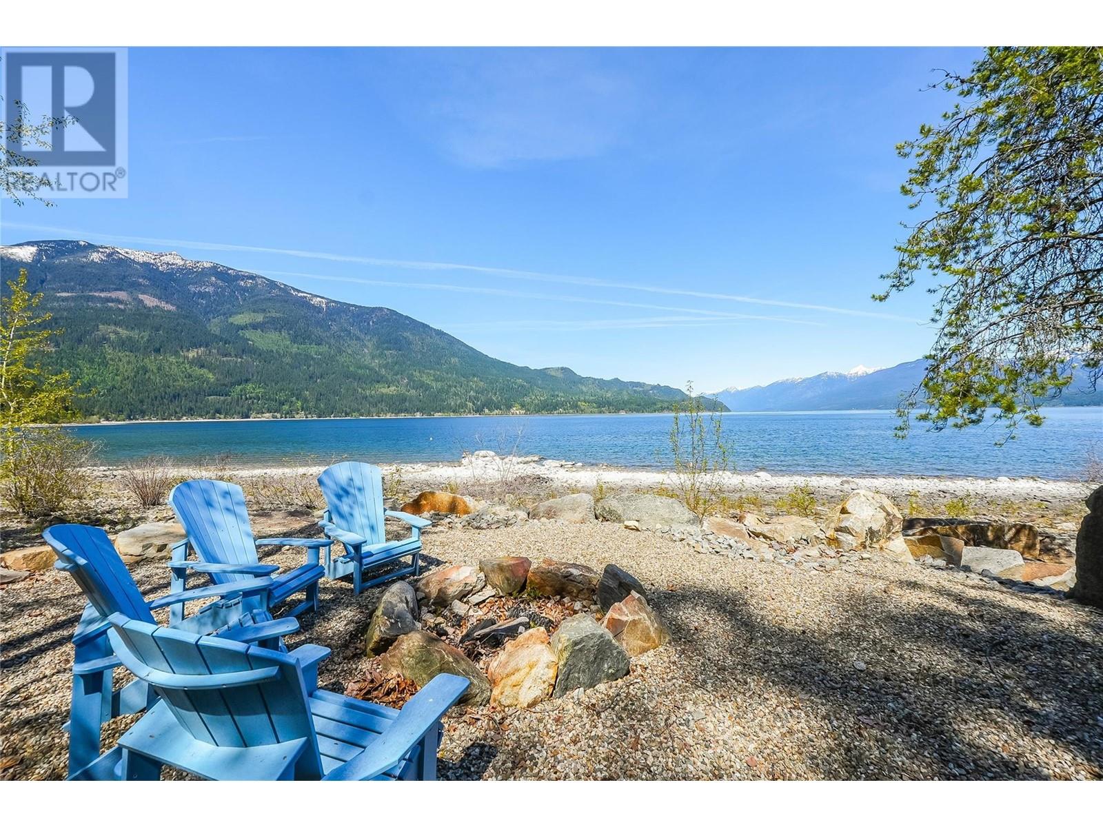 283 Kootenay Lake Road, Procter, British Columbia  V1L 0B6 - Photo 2 - 10346652