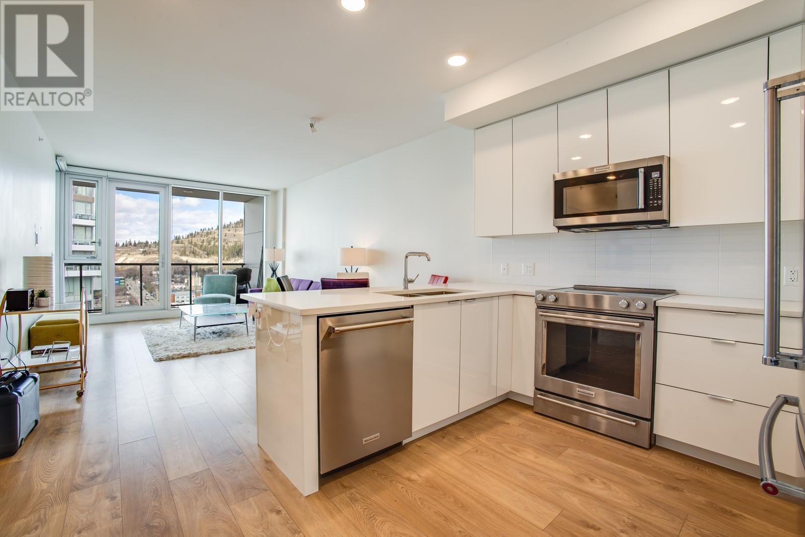 1232 Ellis Street Unit# 1304, Kelowna, British Columbia  V1Y 0J6 - Photo 2 - 10345991