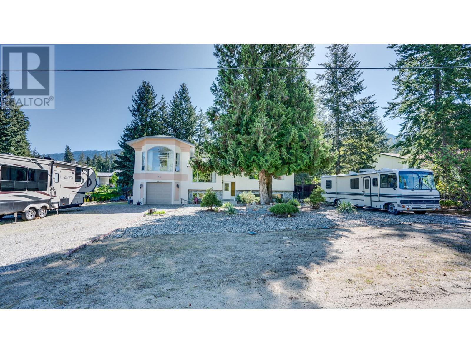 3419 Larch Drive, Armstrong, British Columbia  V0E 1B8 - Photo 2 - 10347090