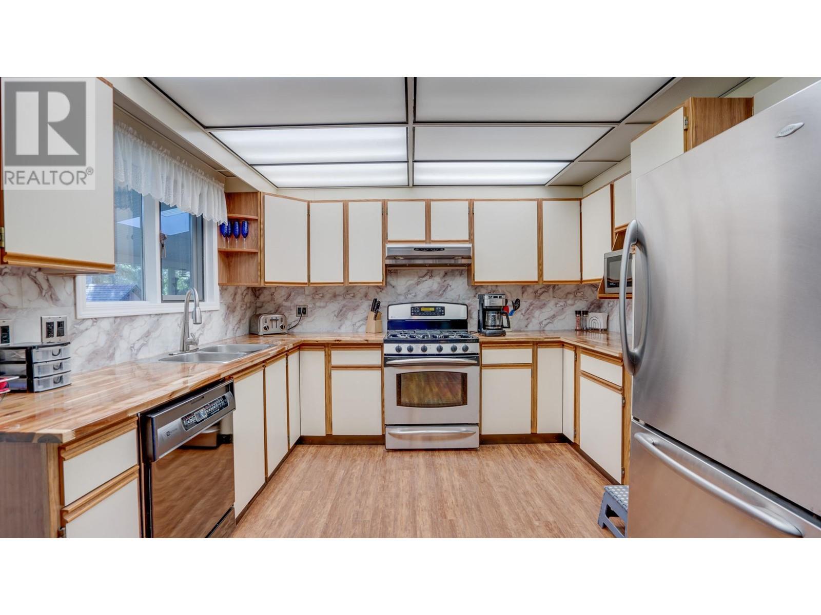 3419 Larch Drive, Armstrong, British Columbia  V0E 1B8 - Photo 28 - 10347090