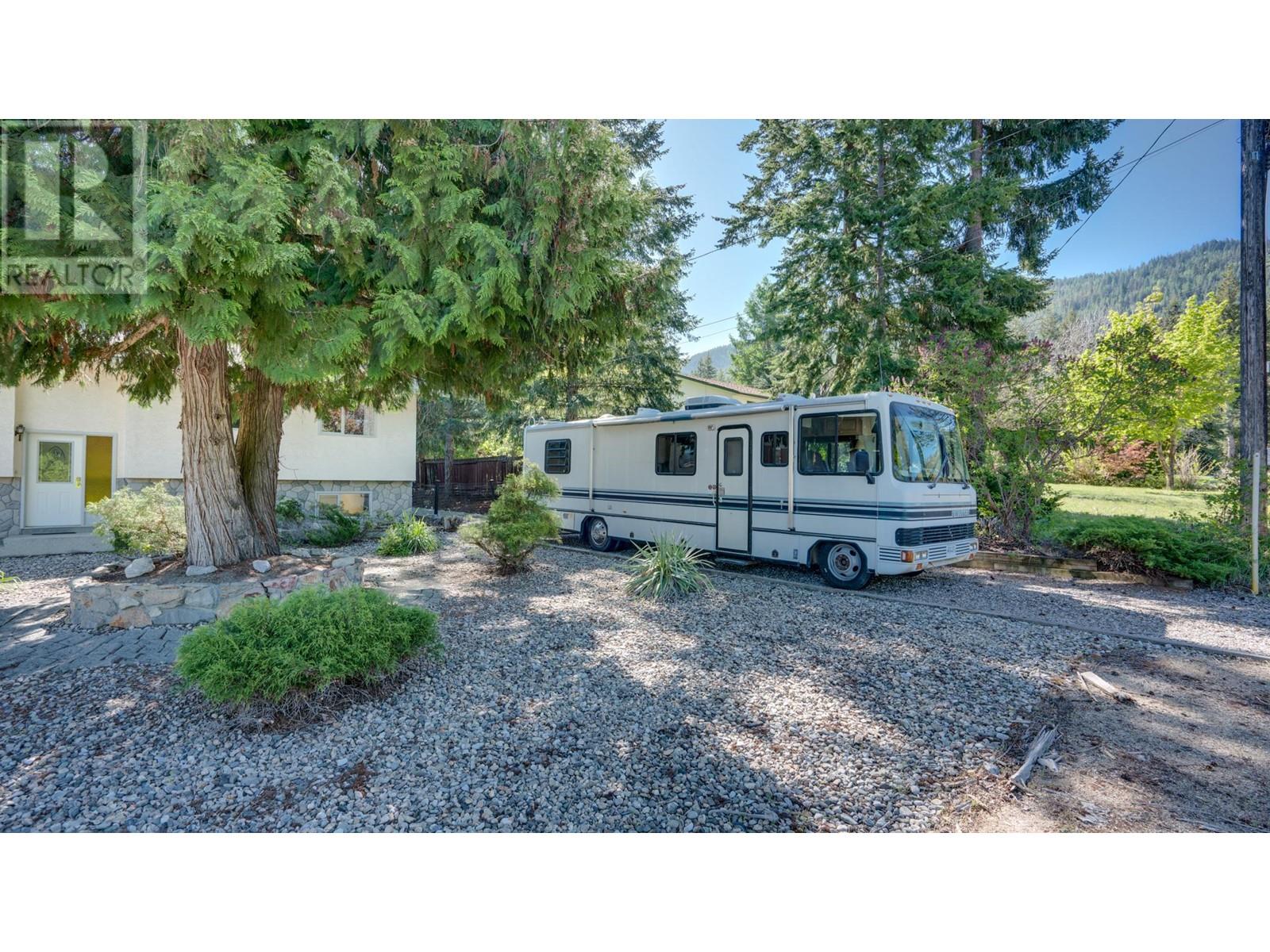 3419 Larch Drive, Armstrong, British Columbia  V0E 1B8 - Photo 6 - 10347090
