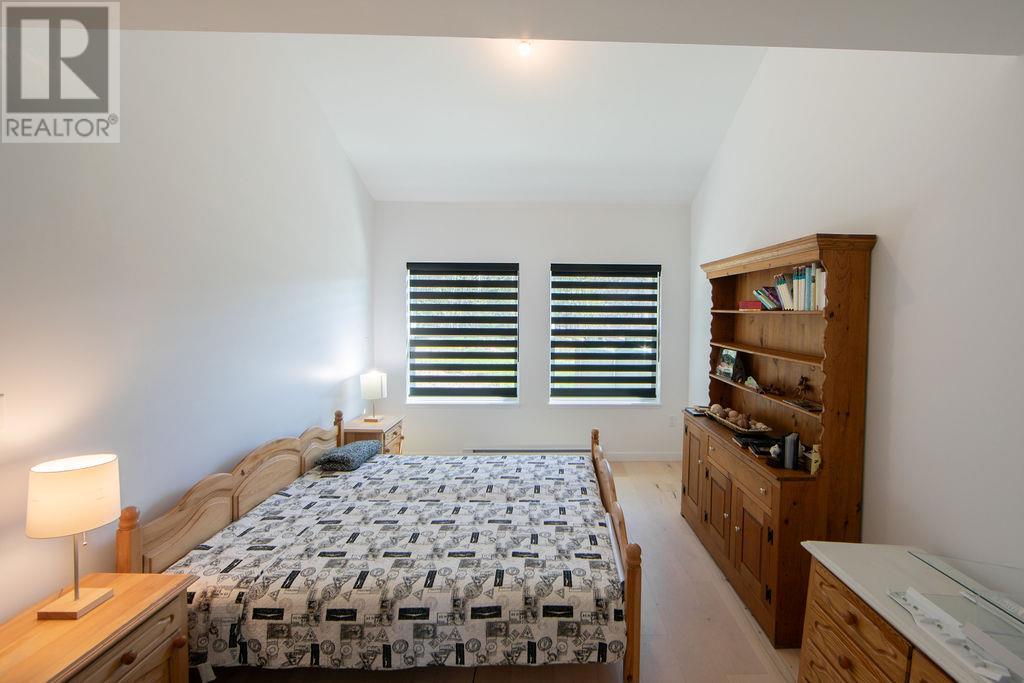 215 Cotswold Road, Nakusp, British Columbia  V0G 1R0 - Photo 10 - 10345750