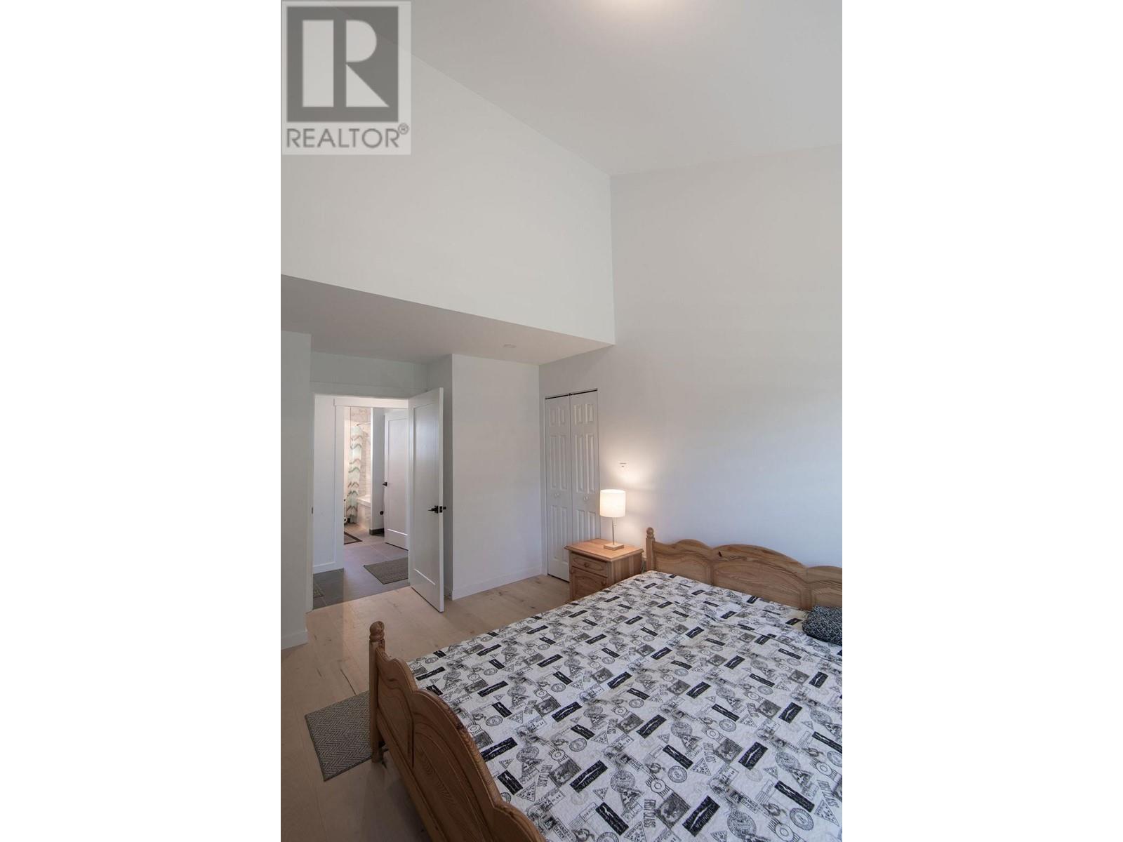 215 Cotswold Road, Nakusp, British Columbia  V0G 1R0 - Photo 11 - 10345750