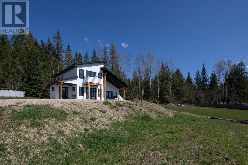 215 Cotswold Road, Nakusp, British Columbia  V0G 1R0 - Photo 16 - 10345750