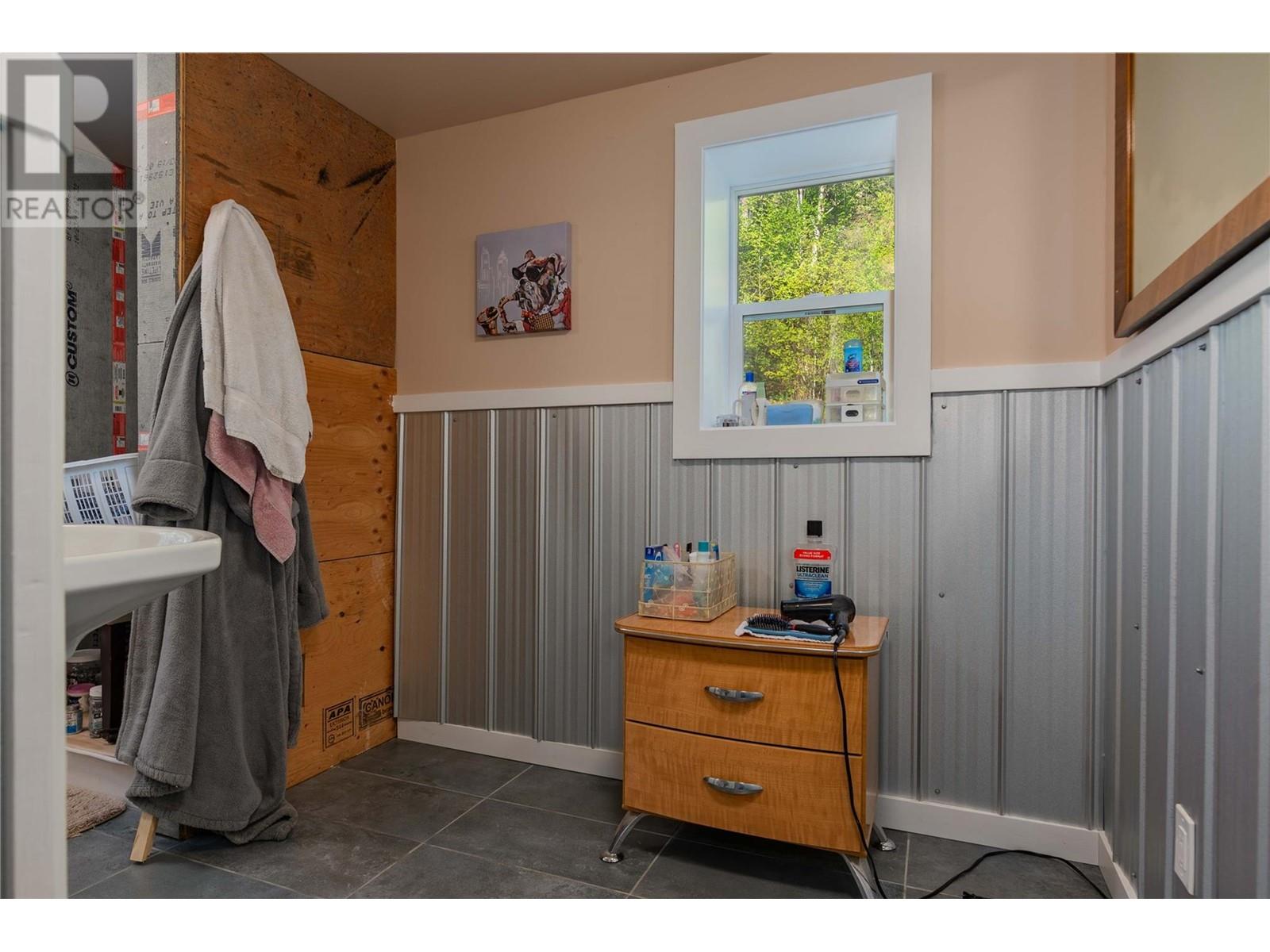 1788 Sandner Frontage Road, Christina Lake, British Columbia  V0H 1E3 - Photo 31 - 10346865