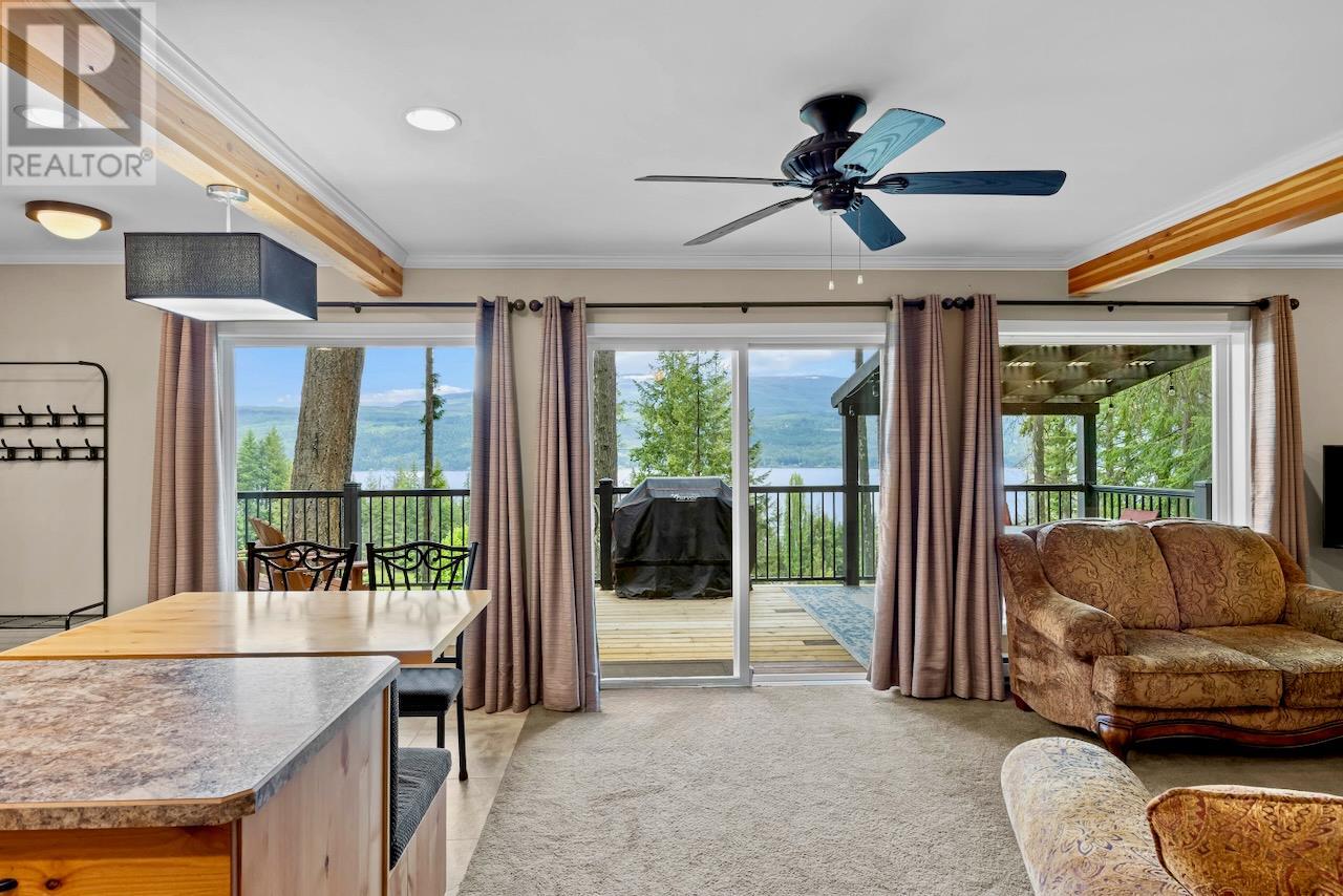 7730 Columbia Drive, Anglemont, British Columbia  V0E 1M8 - Photo 10 - 10344452
