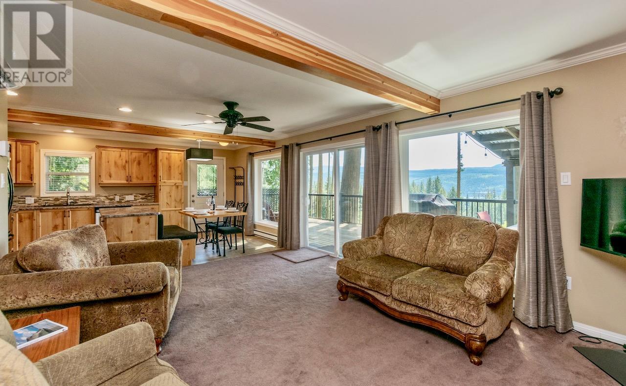 7730 Columbia Drive, Anglemont, British Columbia  V0E 1M8 - Photo 15 - 10344452