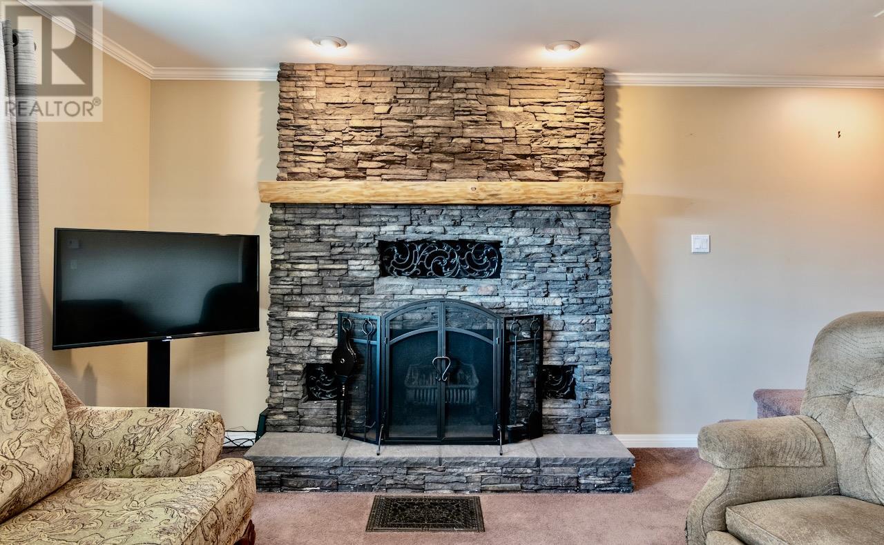 7730 Columbia Drive, Anglemont, British Columbia  V0E 1M8 - Photo 18 - 10344452