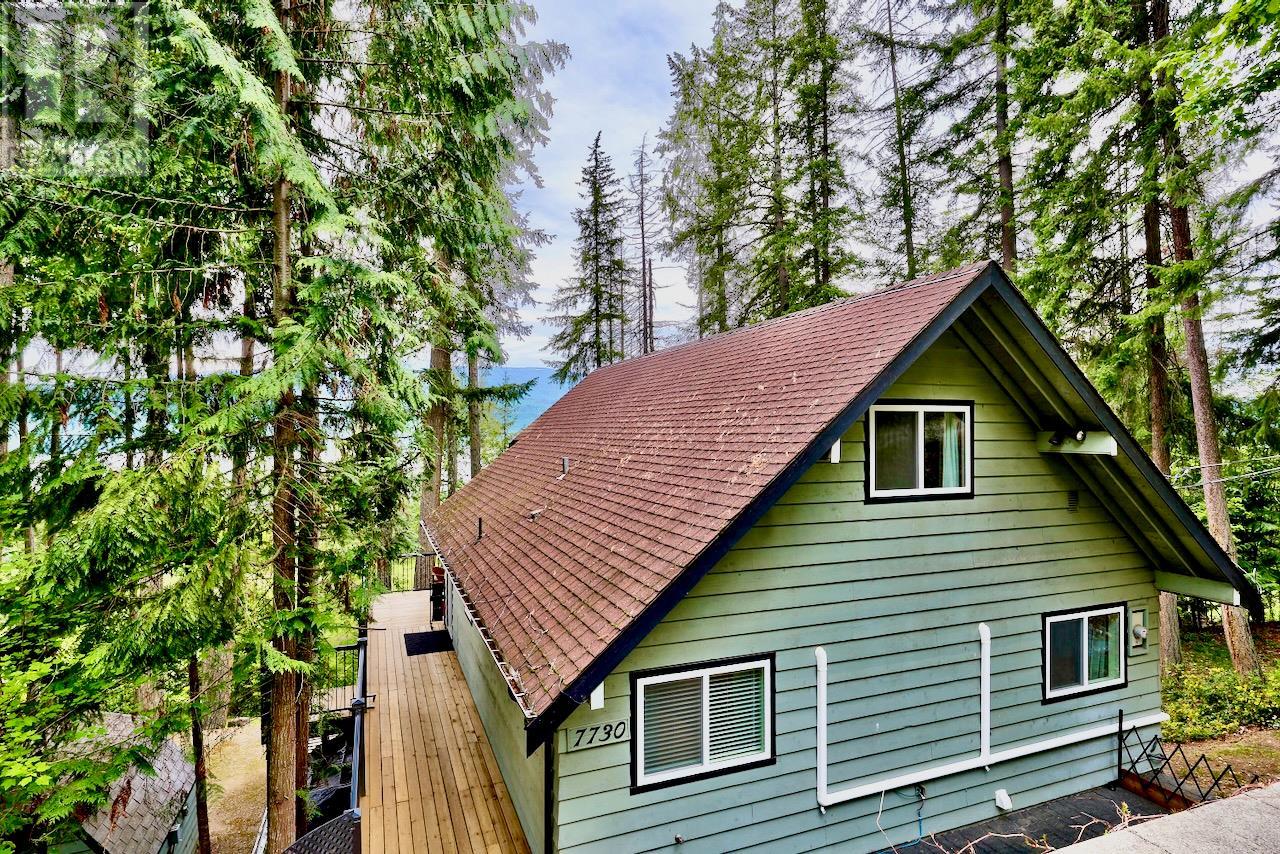 7730 Columbia Drive, Anglemont, British Columbia  V0E 1M8 - Photo 48 - 10344452