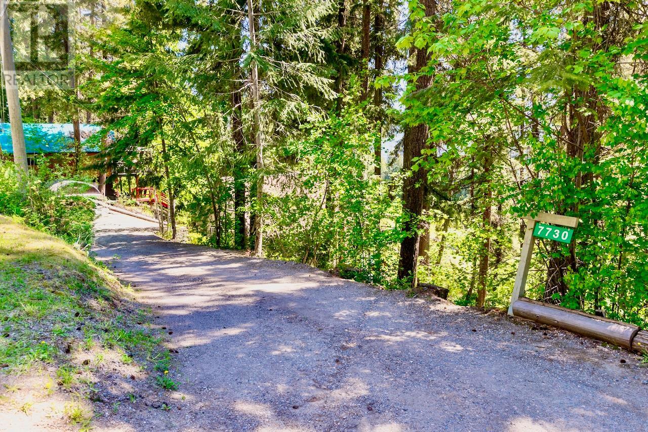 7730 Columbia Drive, Anglemont, British Columbia  V0E 1M8 - Photo 52 - 10344452