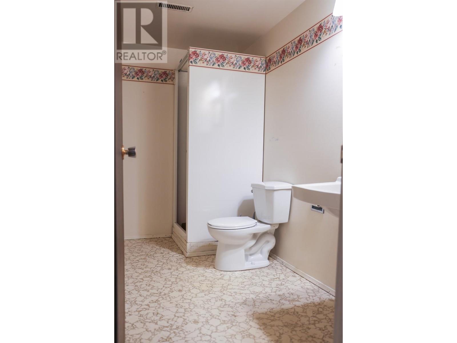 2336 Bossert Avenue, Kamloops, British Columbia  V2B 4V7 - Photo 16 - 10340243